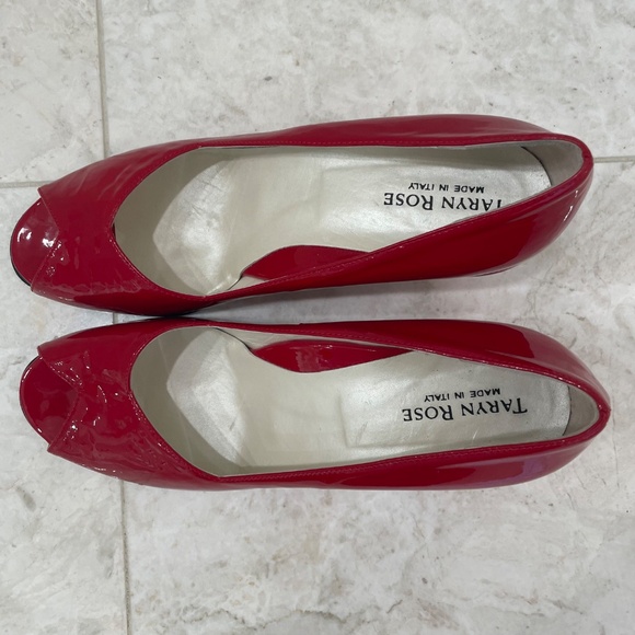 TARYN ROSE {39.5} Red Wedge Patent Leather Peep Toe Candy Apple Red "Daelyn" - Picture 11 of 14